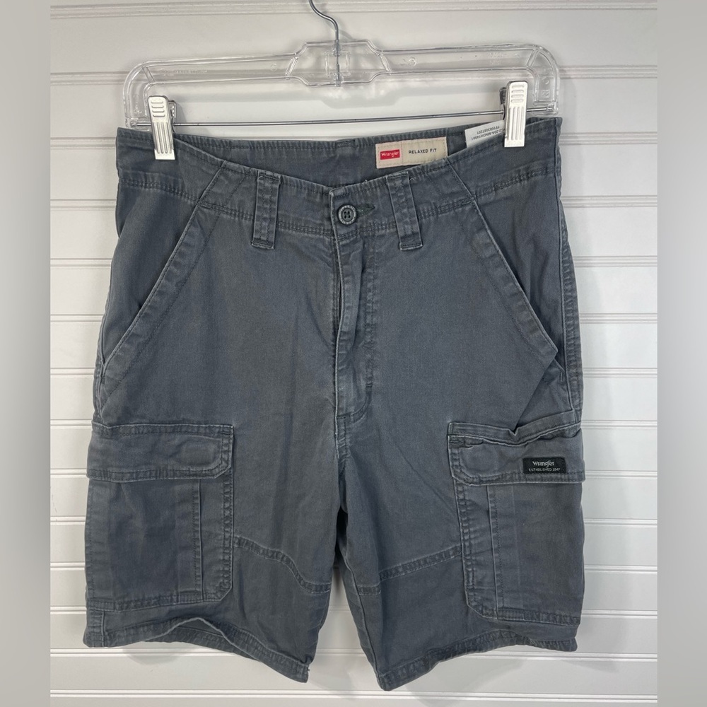 Wrangler Men's Gray Relaxed Fit Cargo Shorts Size 30 EUC